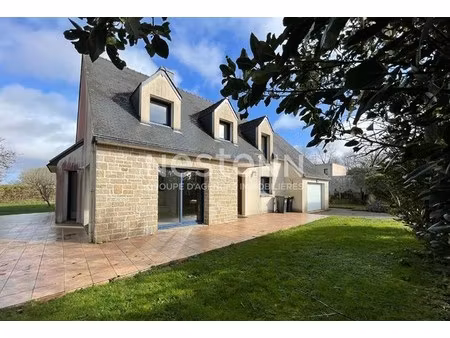 maison au coeur du bourg de grand-champ - 4 chambres et 1 bureau