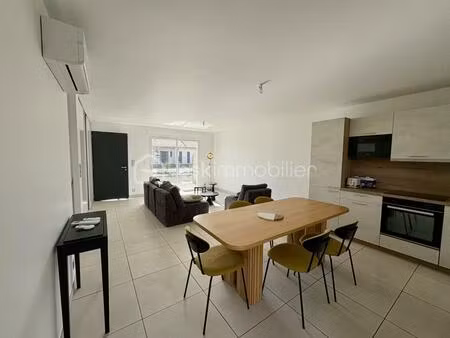 à louer – maison meublée neuve mitoyenne à hourtin – 82 m²