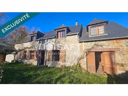 mont-dol  longère bretonne de 140 m² sur 2260 m² de terrain.