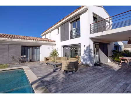 location maison 5 pièces 160 m² à aix-en-provence (13100)