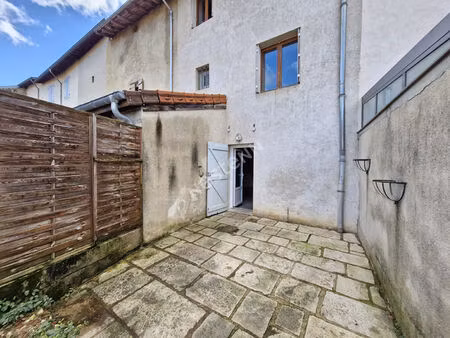 agréable maison de ville avec jardin à proximité de toutes les commodités