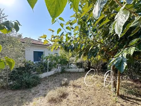 villa 4 chambres  véranda  garage et espace de détente