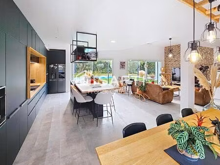 magnifique traditionnelle refaîte à neuf