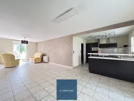 sur ambarès-et-lagrave : a vendre maison de plain-pied dans