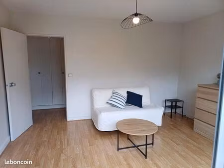 studio 1 pièce 26 m²