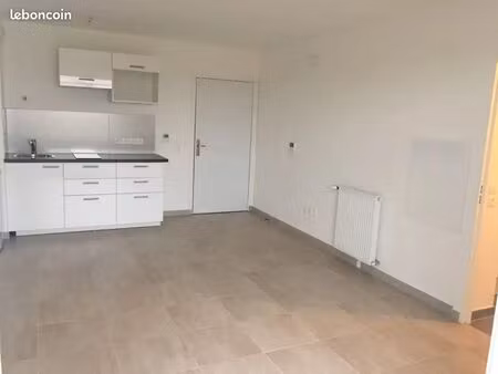 studio 1 pièce 30 m²