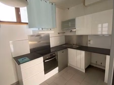 f3 en très bon état