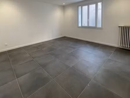 superbe t3 79 m²refait à neuf – lumineux & calme – proche quartier part-dieu – villeurbann