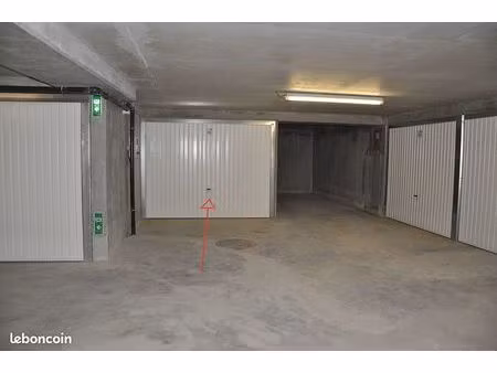 garage box fermé et sécurisé – lyon 9  saint-rambert