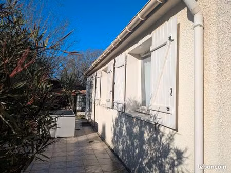 maison avec jardin et terrasse