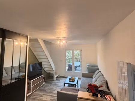 charmante maison rénovée à louer