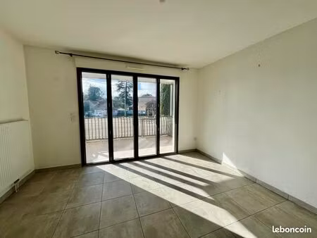 appartement t2 avec terrasse