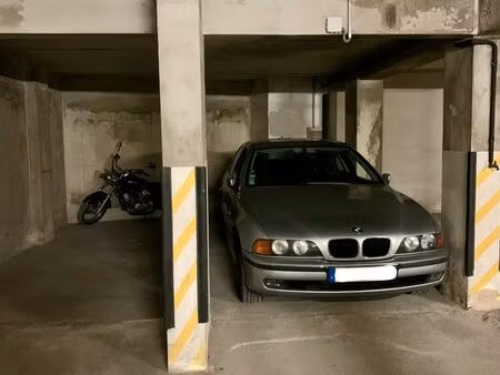 place parking très rare sur le secteur - square mistral