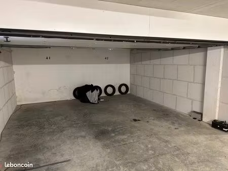 loue double garage ferme