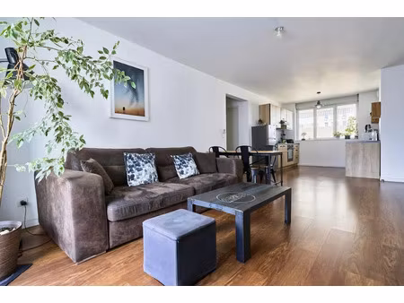 location appartement 3 pièces 62 m² à ambilly (74100)  870 €