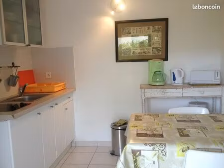 t2 meublé proche centre ville et lycées