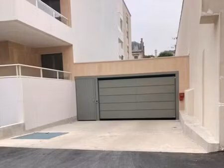 garage 12m2 centre ville. boulingrin