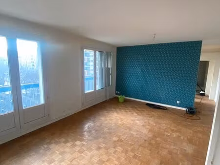 appartement t3 – 50 m² – proche gare de clermont-ferrand