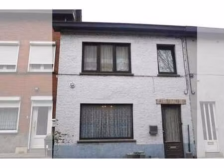 maison a renover 2 chambres actuellement louee