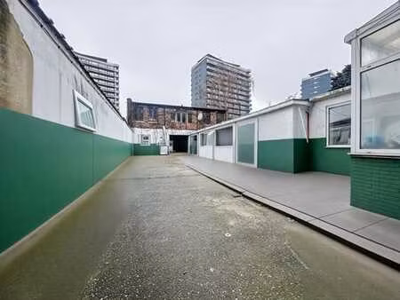 entrepôt - cour - koekelberg