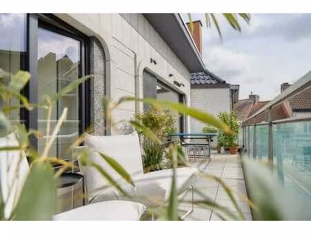 strak gerenoveerde studio-penthouse met slaapkamer  groot...