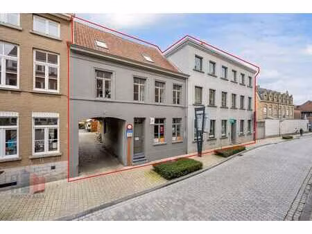 stijlvol en centraal gelegen kantoorgebouw te koop in brugge