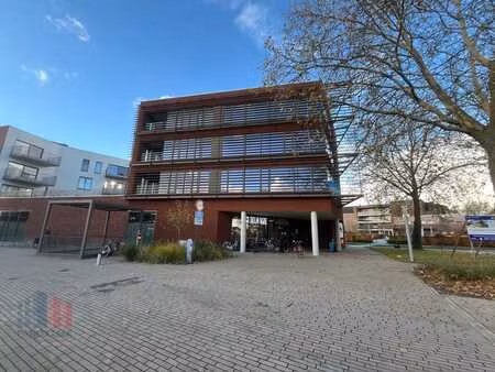 bureaux de 109 m² nouvellement construits dans un emplace...