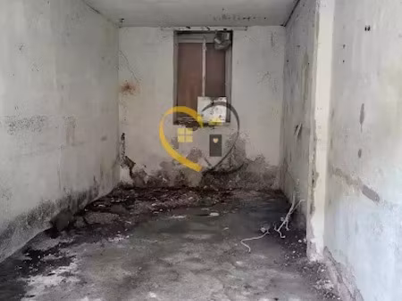 location parking 22 m² à bourges (18000)  50 €
