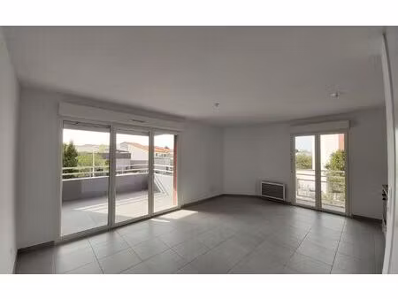 location appartement  64.94 m² t-3 à perpignan  695 €