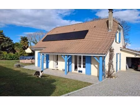 location maison  m² t-5 à navailles-angos  1 300 €