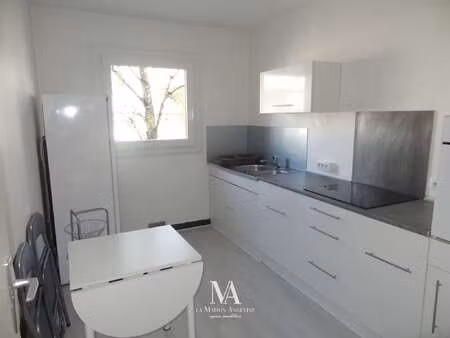 location appartement 3 pièces meublé à angers centre (49000) : à louer 3 pièces meublé / 6