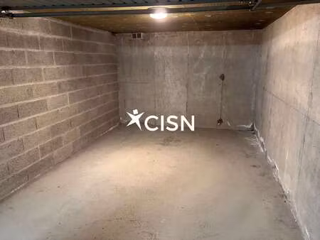 location garage box et parking à saint-nazaire porcé  kerlédé  front de mer  parc paysager