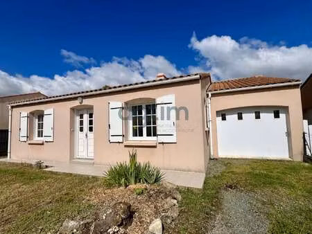 location maison à la roche-sur-yon (85000) : à louer / 88m² la roche-sur-yon