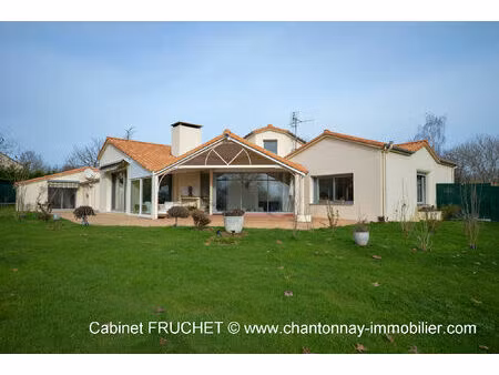 vente maison 6 pièces 176 m² chantonnay (85110)