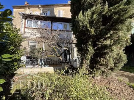 maison de ville av jardin clos et appentis/garage