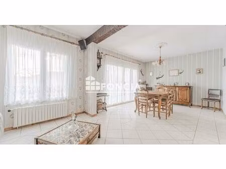 saint-cyr-sur-loire - au calme proche centre ville - emplacement recherche - maison quatre