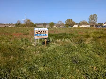 terrain de 1 700 m² à grezet-cavagnan