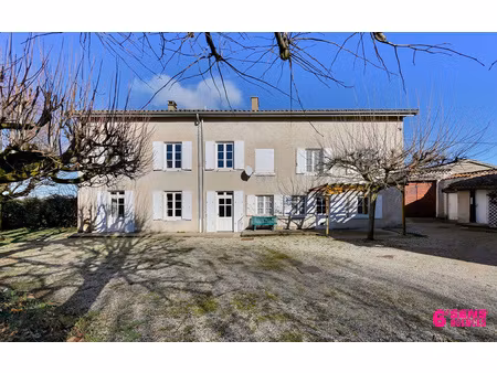 chaponost propriété avec deux habitations sur 5 000 m2 de