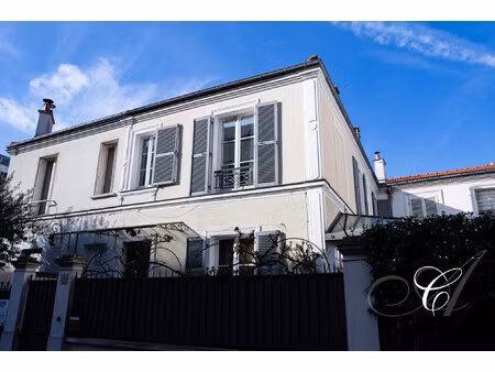 jolie maison de ville