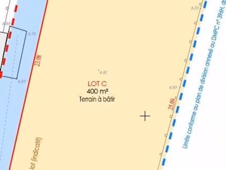 terrain 400 m² longeves