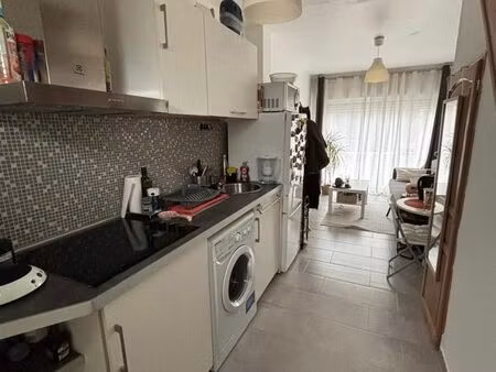 location studio meublé