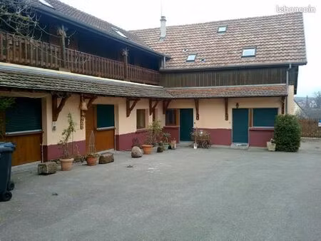 studio meublé avec tout confort  situé au cœur d'un petit village
