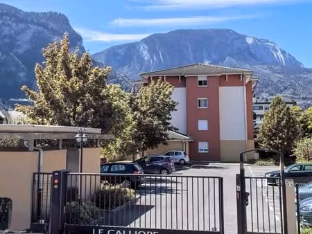 t3 meublé avec garage et place de parking quartier messy