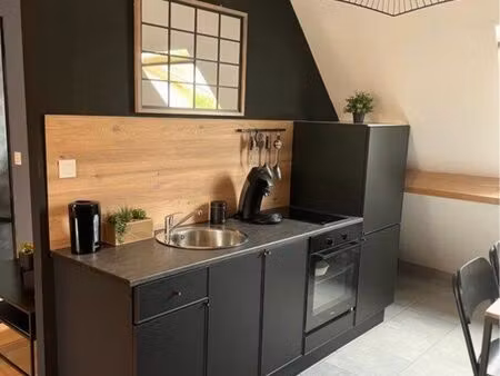 f2 meublé charges comprises