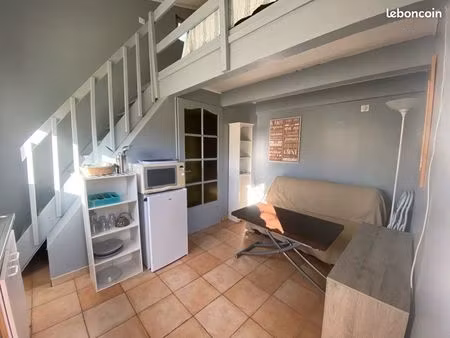 studio à louer à l’année – meublé – toutes charges comprises