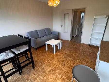 t3 rénové – balcon sud – parking – chauffage inclus – bagneux (49400)