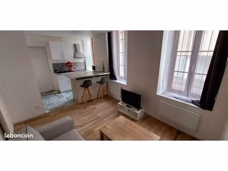 t2 rénové 32 m² – centre-ville de sens – charges comprise