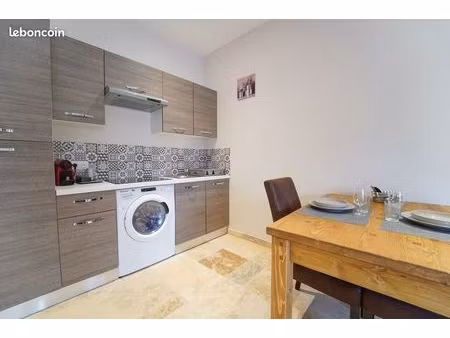 studio 1 pièce 30 m²