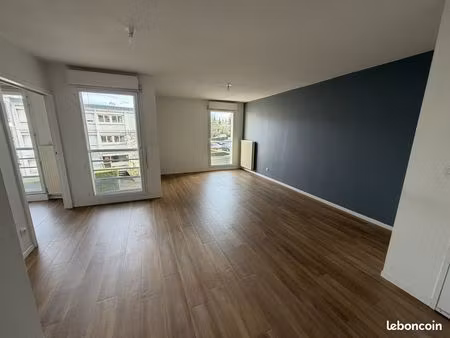 appartement 3 pièces 74 m²