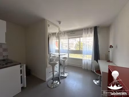 studio 1 pièce 23 m²